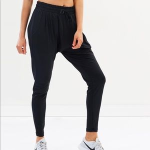 Nike Flow Lux Loose Fit Joggers